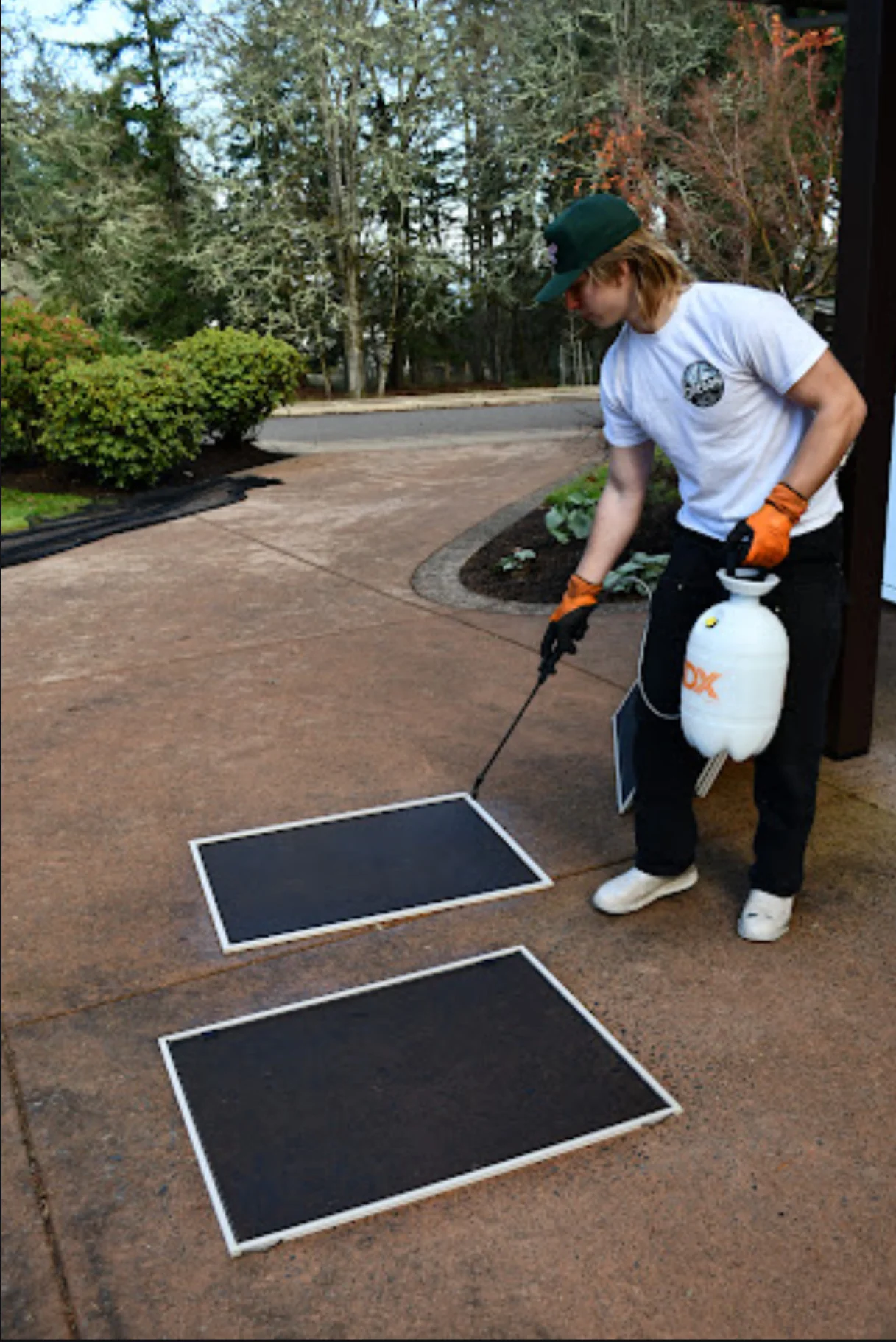 Screen cleaning service - Professional window cleaning in Eugene, Oregon